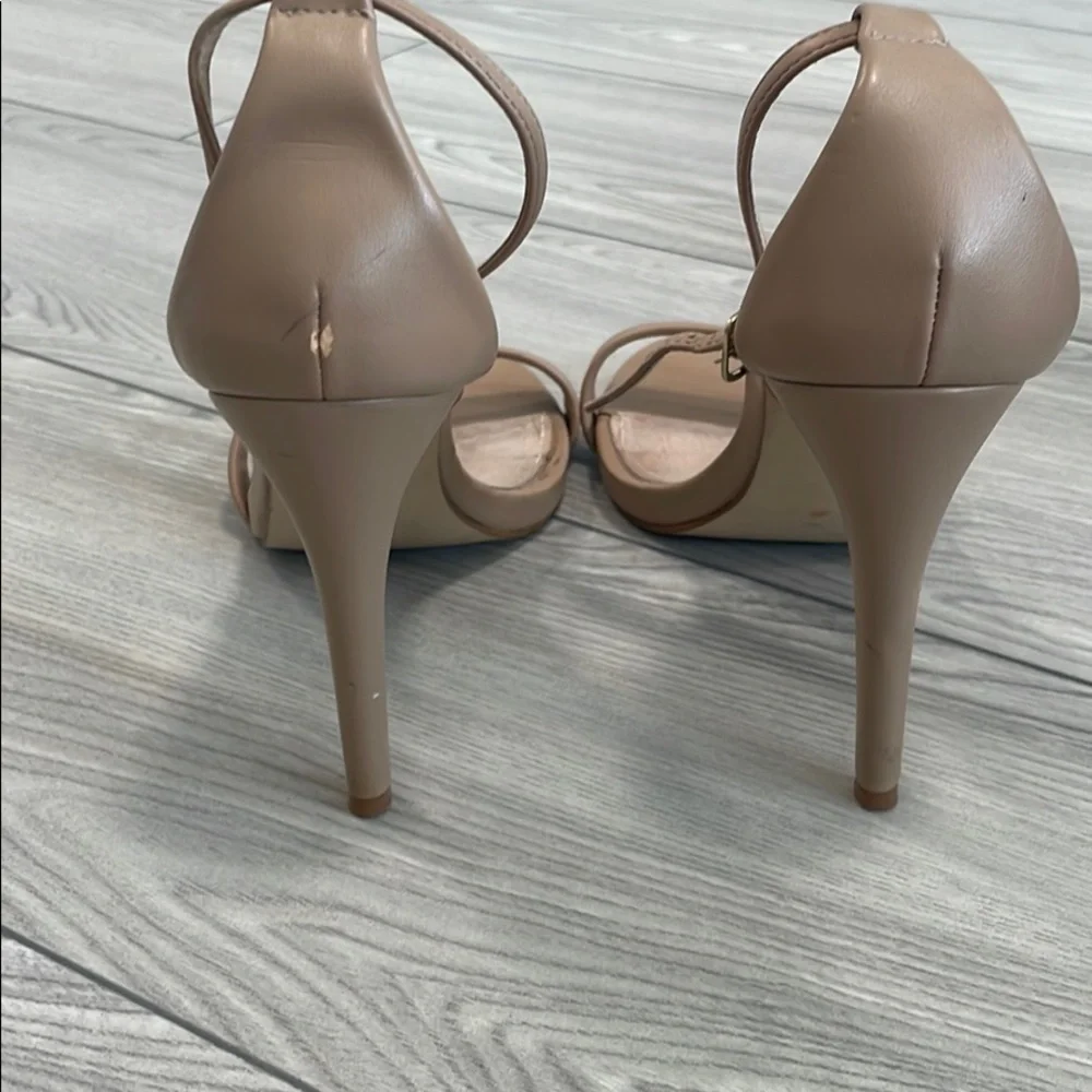 Heel - Picture 2 of 2
